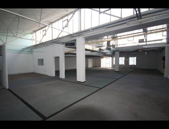 2,507M² FACTORY TO LET IN ATHLONE